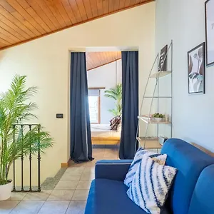Blue Attic - Historical Center By Rent Como