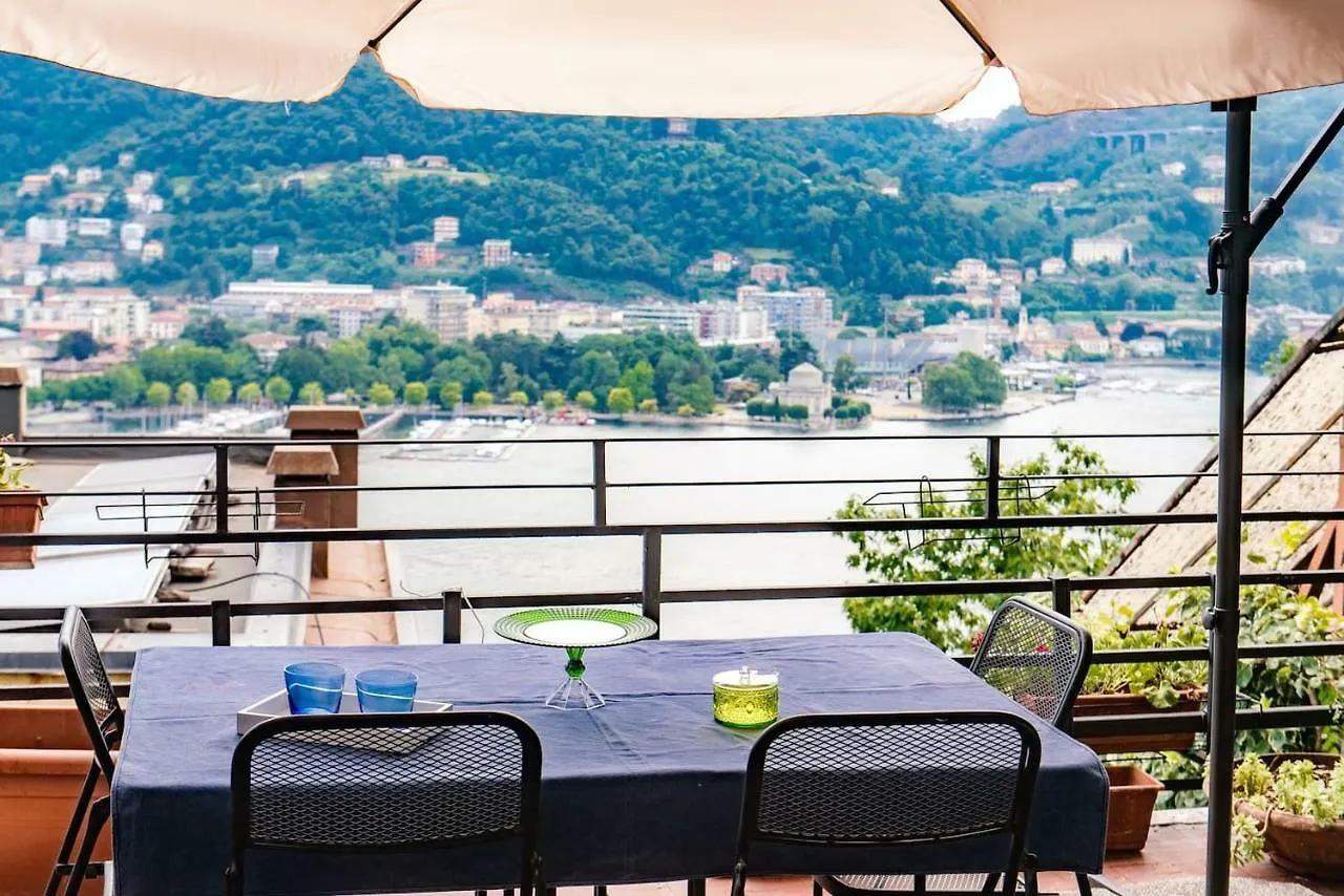 Maison Peltrera Côme 0*,  Italie
