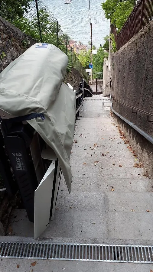 קומו Maison Peltrera